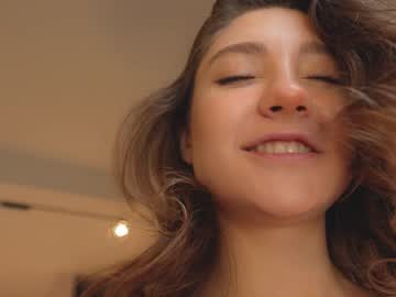 Бесплатный порно видеочат с девушкой Mia
